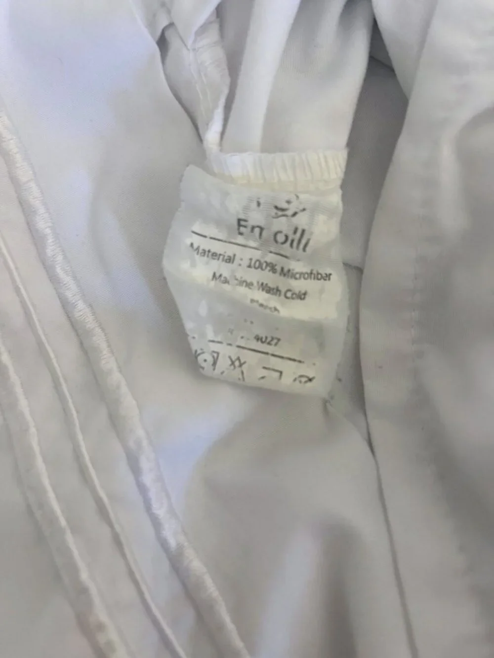 Emolli two white